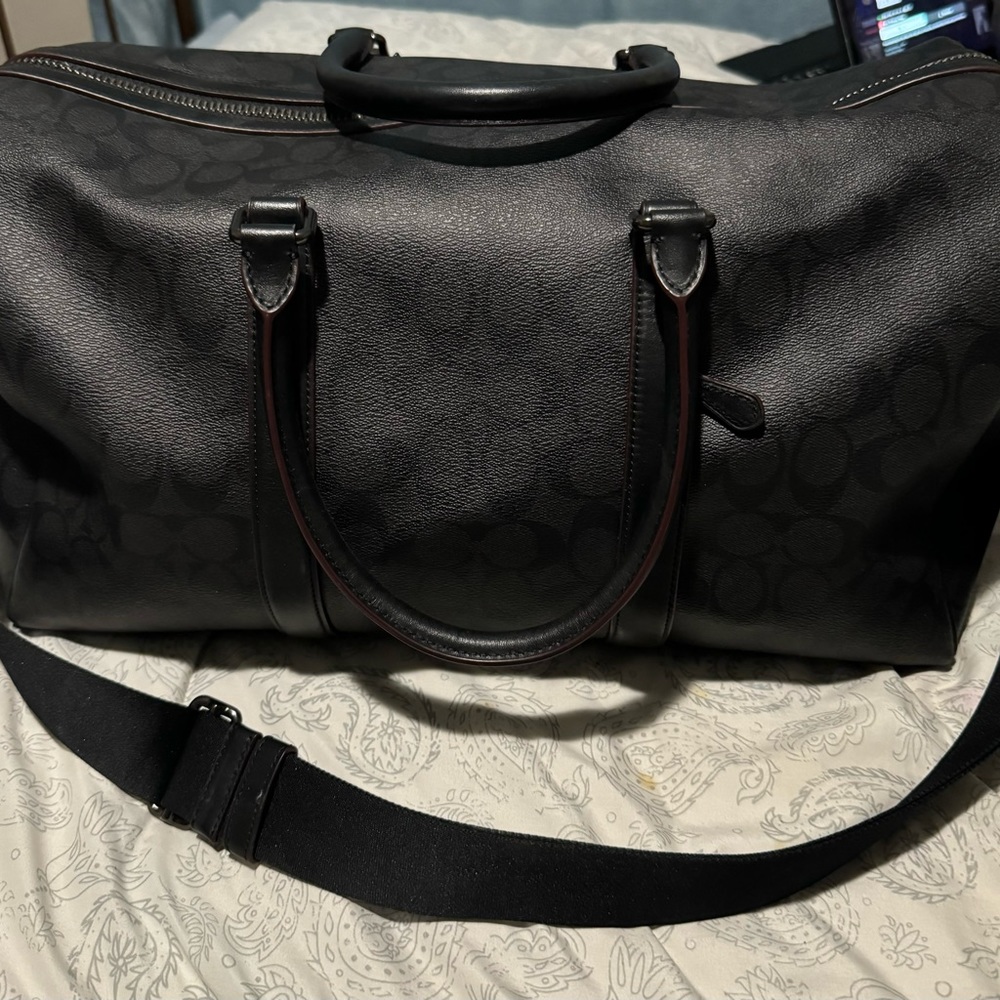 Signature Coach Large Duffle Bag NEW